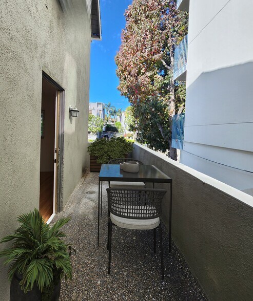 More Photos Of 1940 S Beverly Glen Blvd, Los Angeles Apartments For Sale