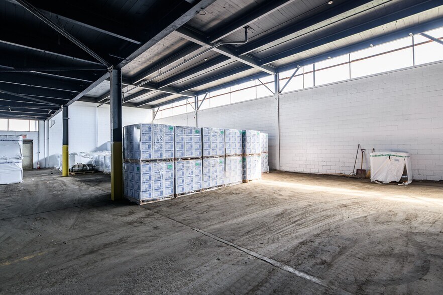 More Photos Of 260 Centre St, Petrolia Warehouse For Sale