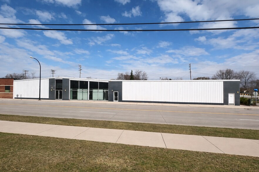 Primary Photo Of 3728 W 11 Mile Rd, Berkley Warehouse For Sale