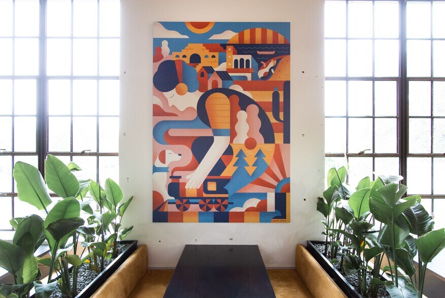More Photos Of 1300 S Polk St, Dallas Light Manufacturing For Lease