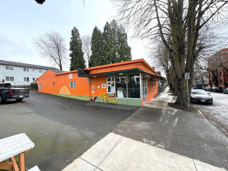 Primary Photo Of 1502 SE Morrison St, Portland Freestanding For Lease