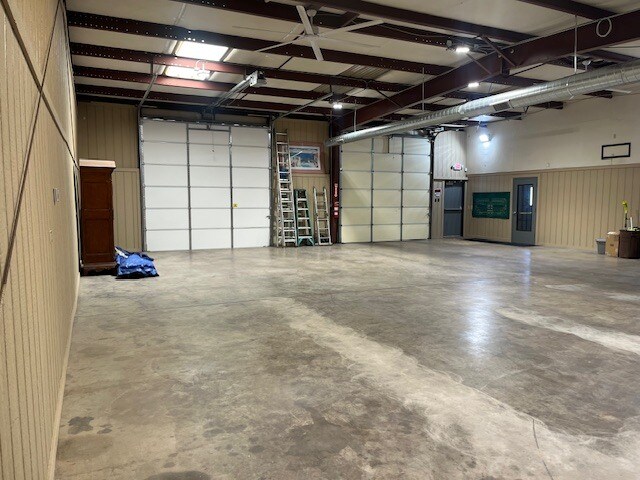 More Photos Of 2524 NW 2nd St, Oklahoma City Manufacturing For Sale