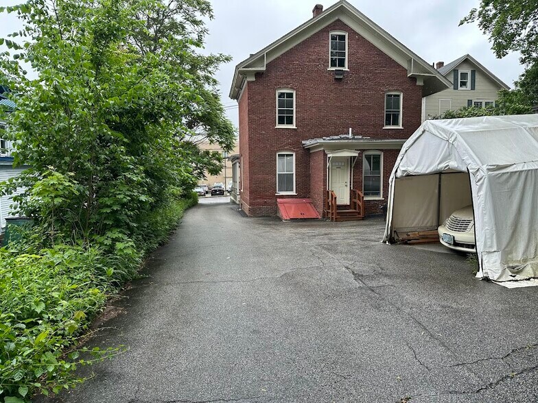 More Photos Of 8 Court St, Concord Office For Sale