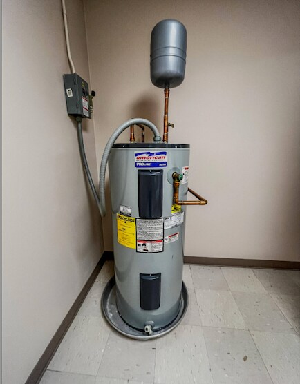 More Photos Of 2400 S Main St, Corbin Flex For Sale