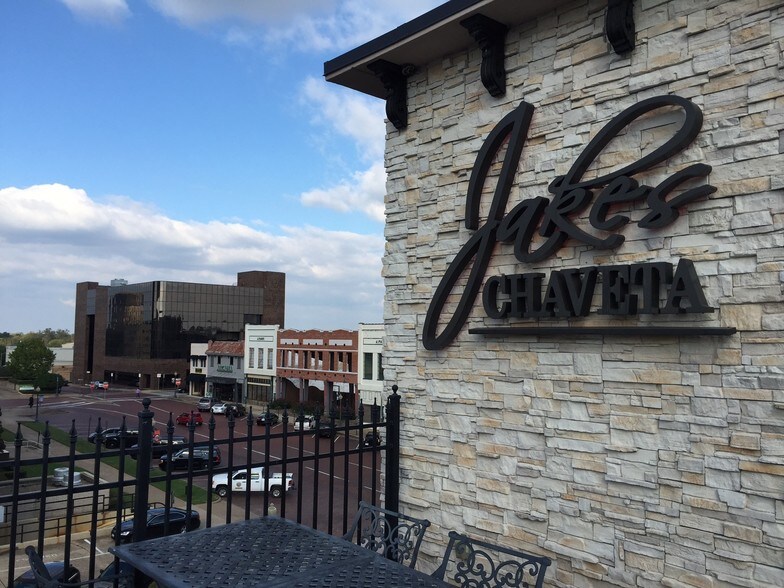 More Photos Of 111 E Erwin St, Tyler Storefront Retail Office For Sale