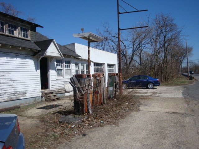 More Photos Of 6 Crown Point Rd, West Deptford Service Station For Sale