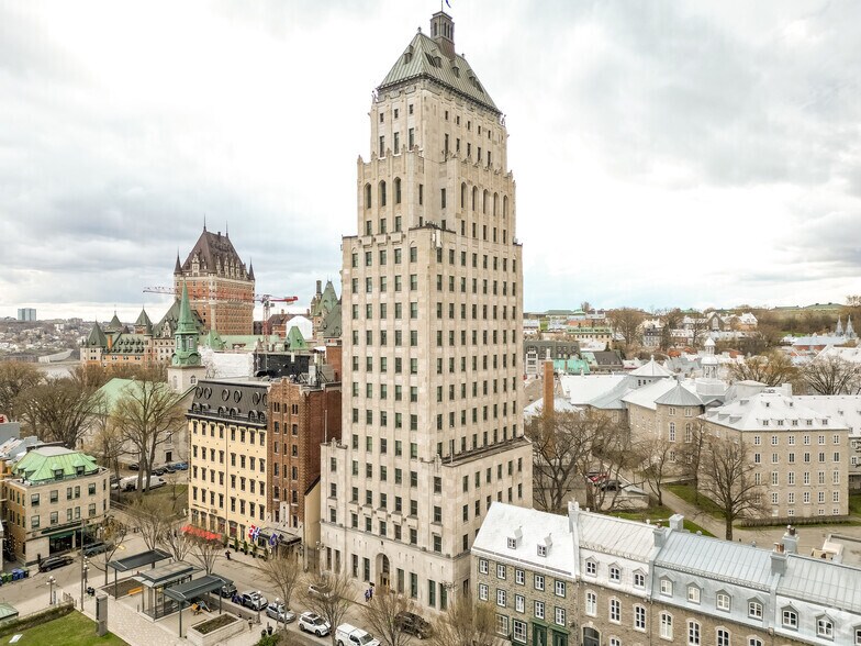 More Photos Of 65 Rue Sainte-Anne, Québec Office For Sale