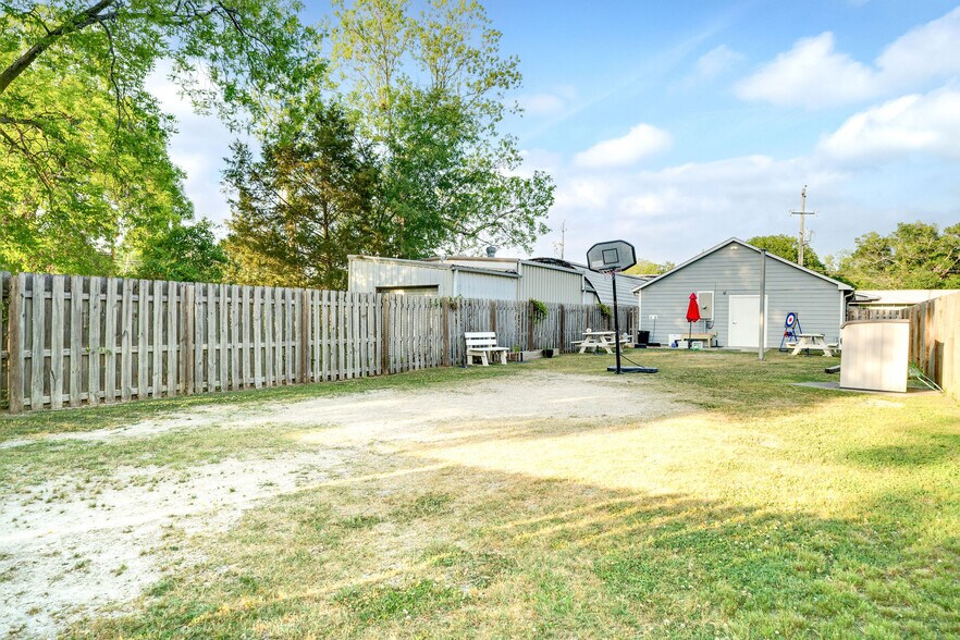 More Photos Of 213 S Wright St, Burgaw Daycare Center For Sale