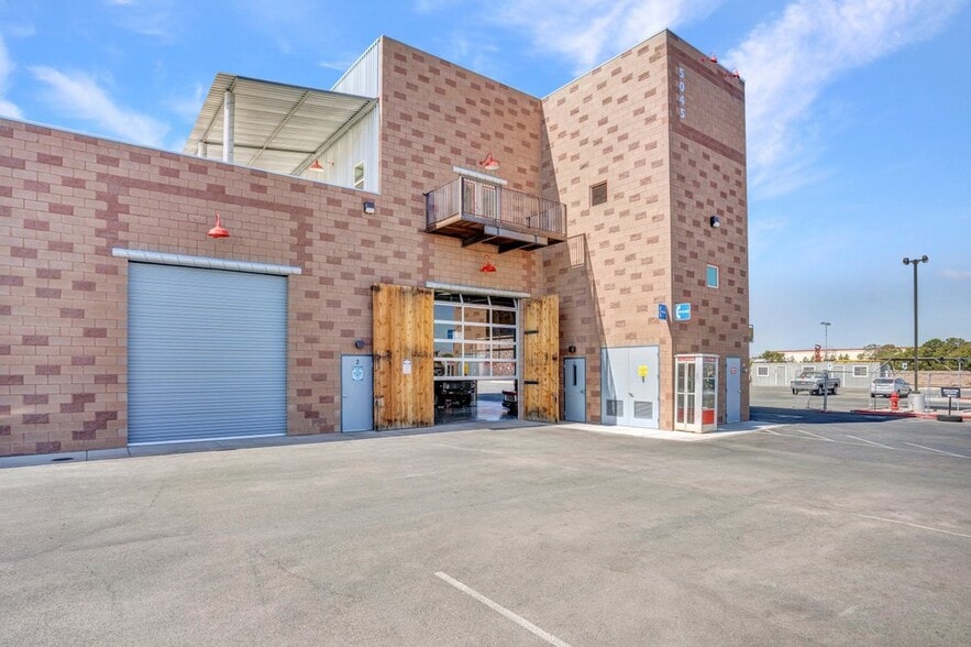 More Photos Of 5041 Cheyenne ave, Las Vegas Warehouse For Lease