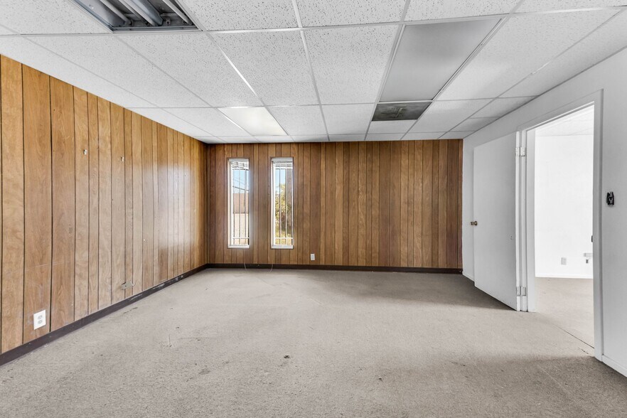 More Photos Of 42725 2nd St E, Lancaster Manufacturing For Sale