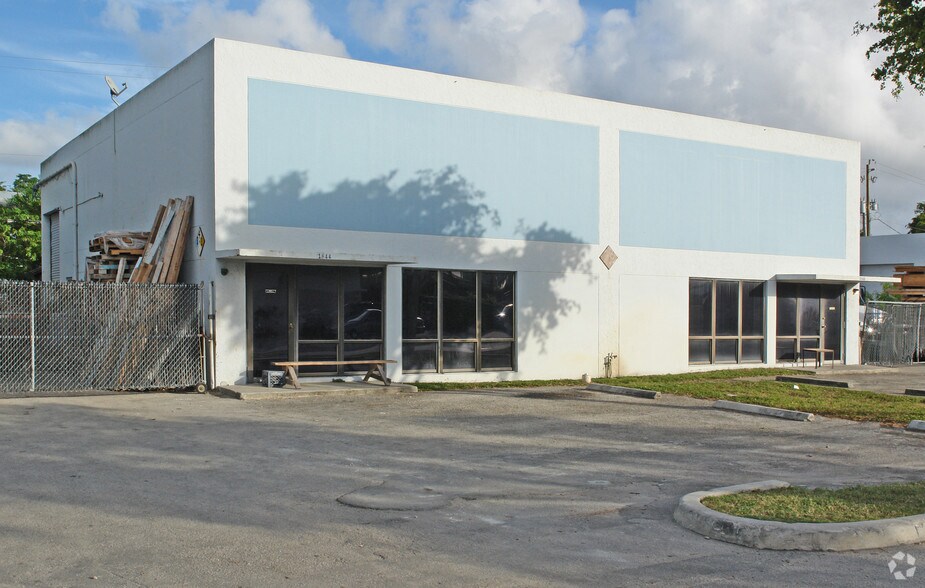 More Photos Of 1844-1446 NW 21st Ave, Pompano Beach Warehouse For Lease