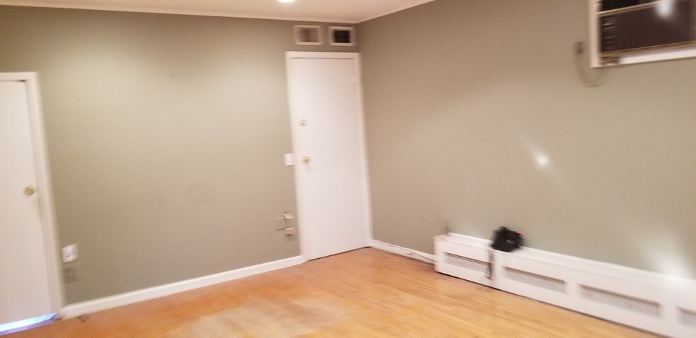 More Photos Of 575 White Plains Rd, Eastchester Office For Lease