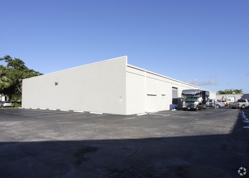 More Photos Of 2101 NW 33rd St, Pompano Beach Unknown For Lease