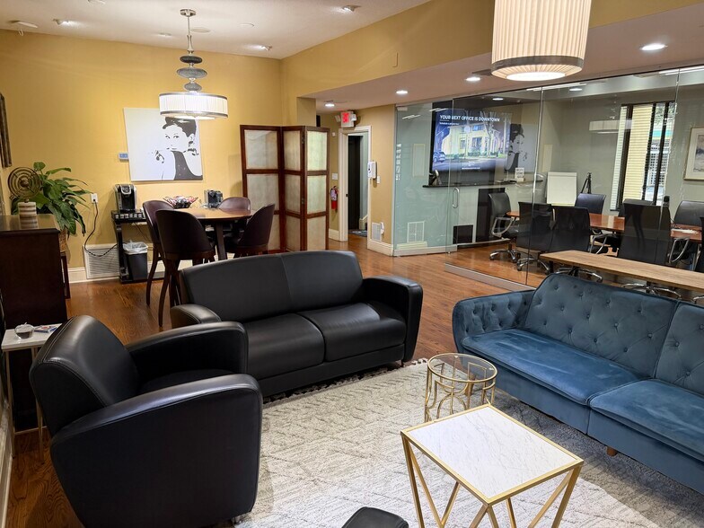 More Photos Of 350 E Pine St, Orlando Office For Lease