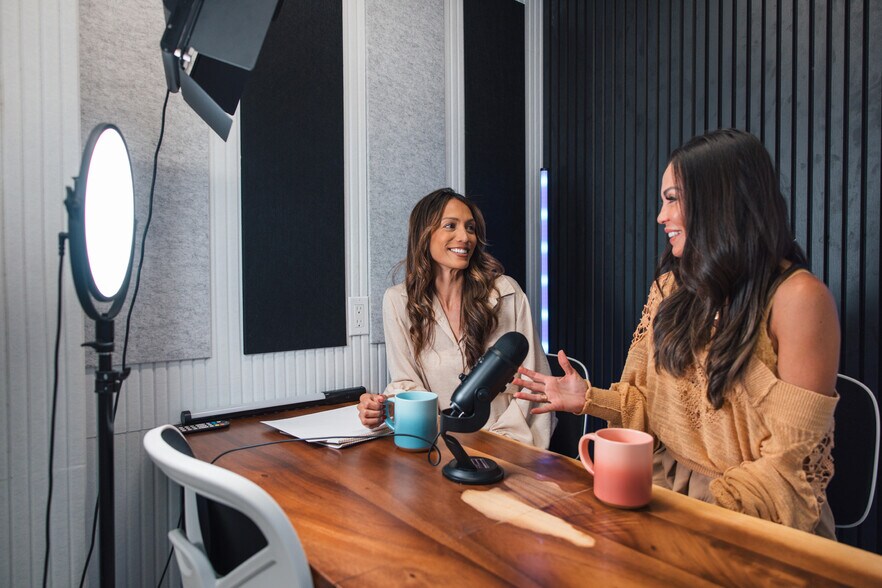 More Photos Of 444 Hobron Ln, Honolulu Coworking Space