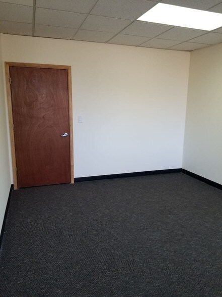 More Photos Of 1314 Central Ave S, Kent Office For Lease