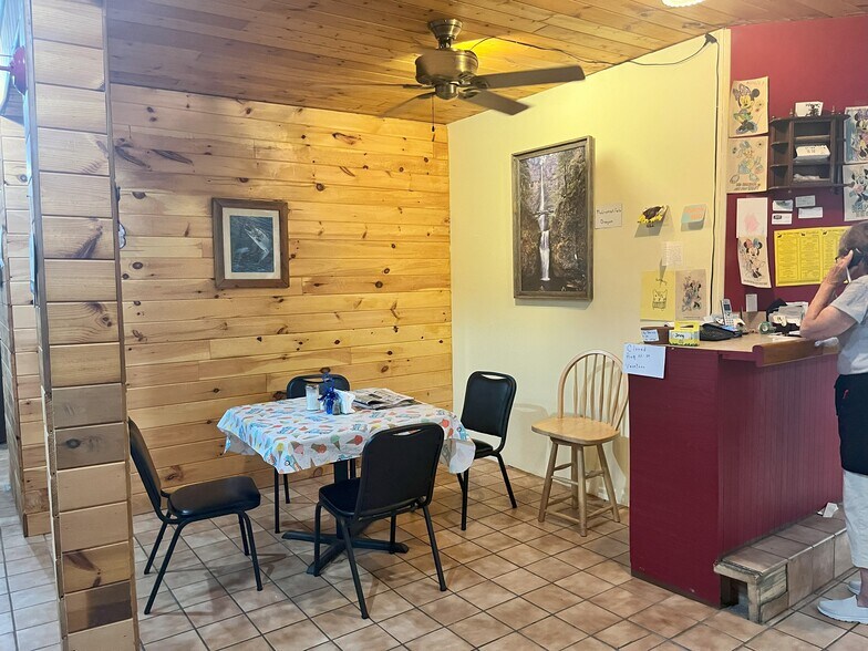 More Photos Of 1267 Elk Grove Rd, Benton Restaurant For Sale