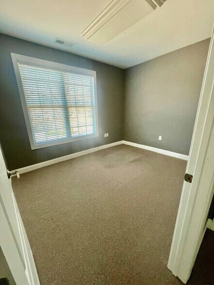 More Photos Of 3105 Creekside Village Dr, Kennesaw Office For Sale