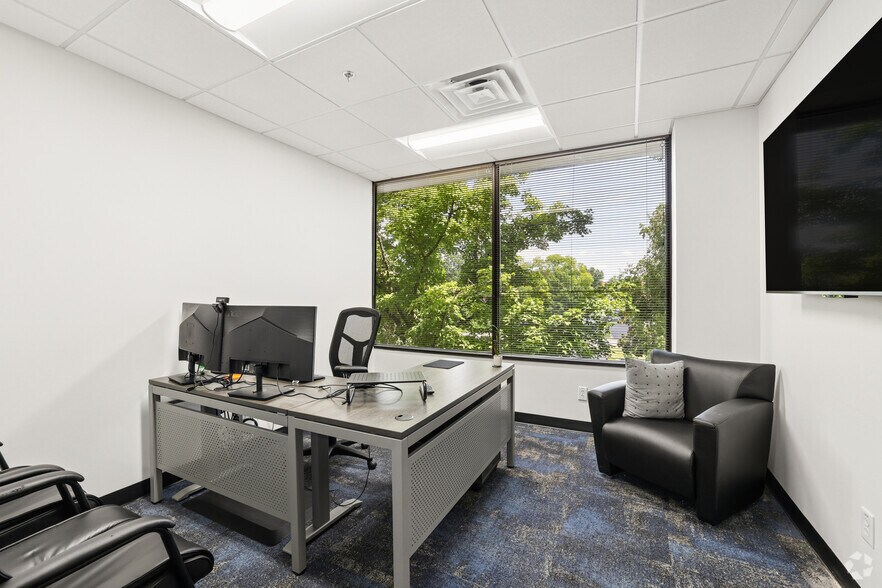 More Photos Of 111 Westwood Pl, Brentwood Office For Lease