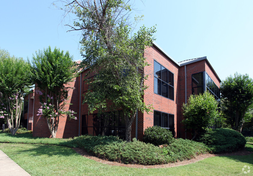 Primary Photo Of 6520 Bryan Blvd, Greensboro Coworking Space