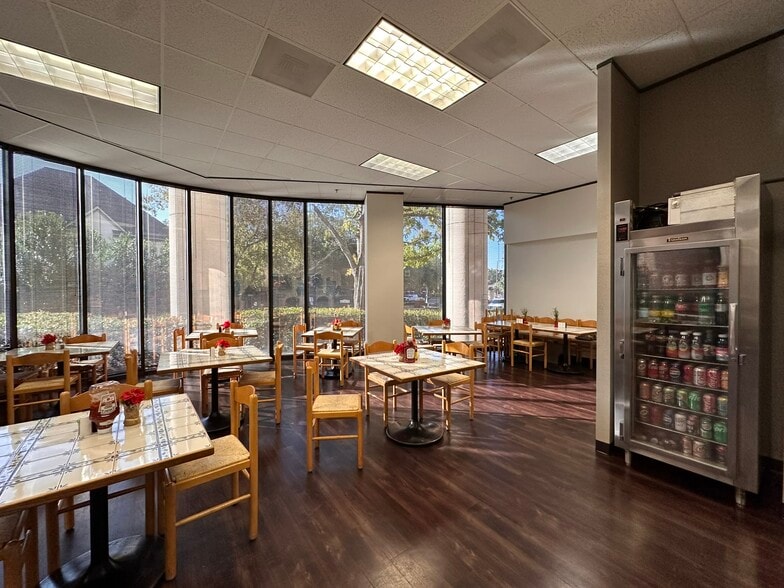 More Photos Of 6363 Woodway Dr, Houston Office For Lease