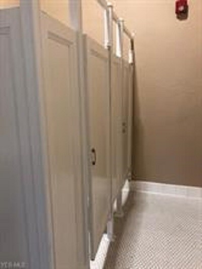 More Photos Of 121 Jefferson Ave, Moundsville Showroom For Lease