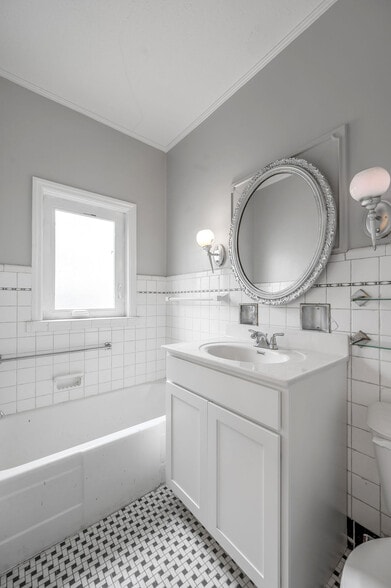 More Photos Of 454 Big Hill Ave, Richmond Office Residential For Sale