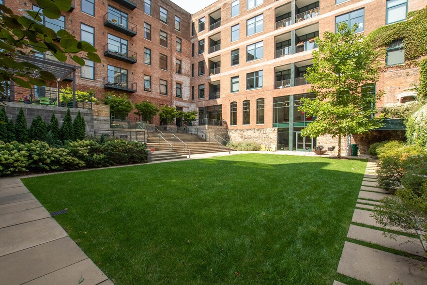 More Photos Of 700 W St Clair Ave, Cleveland Office For Lease