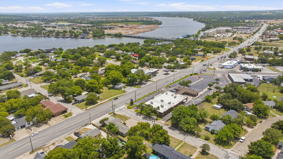 More Photos Of 416 S Morgan St, Granbury Office For Sale