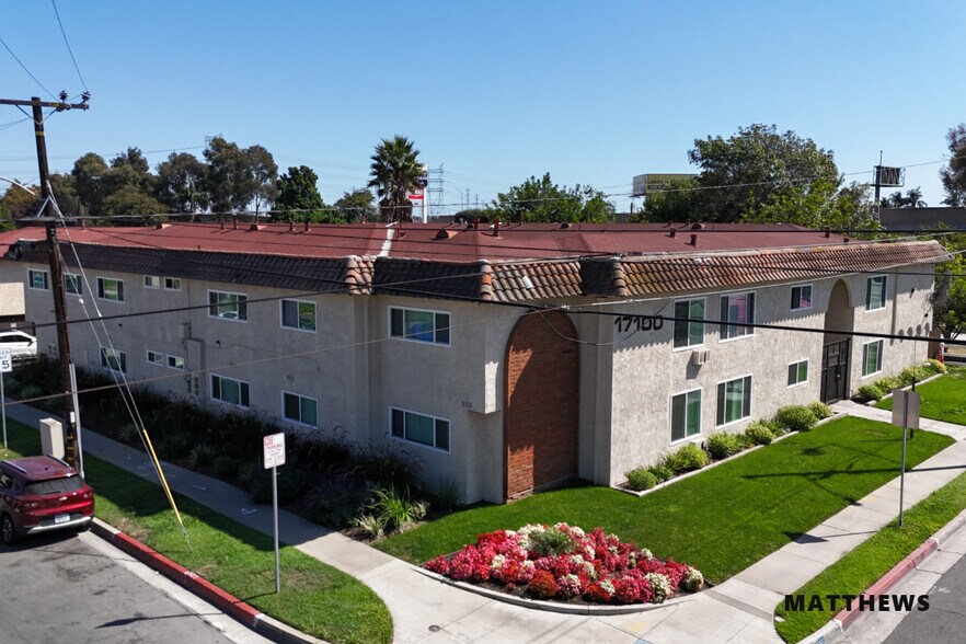 Primary Photo Of 17100 Downey Ave, Bellflower Apartments For Sale