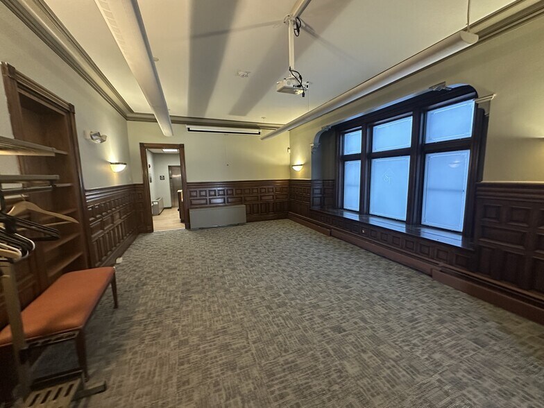 More Photos Of 1160 Main St, Buffalo Office For Sale