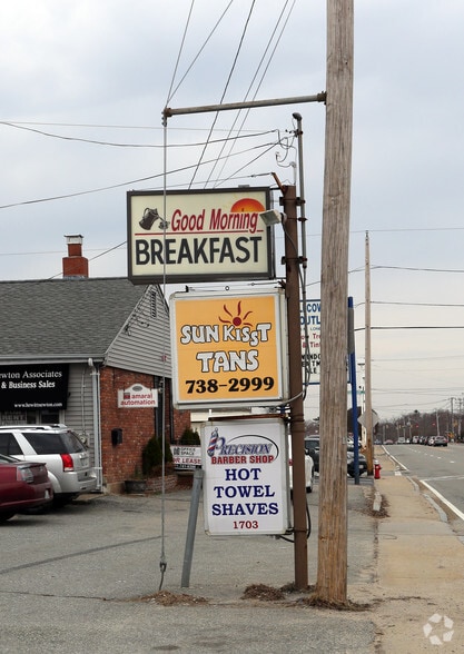 More Photos Of 1697-1711 Warwick Ave, Warwick Office For Sale