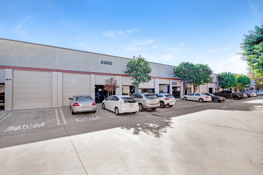 More Photos Of 21352 Nordhoff St, Chatsworth Light Manufacturing For Sale