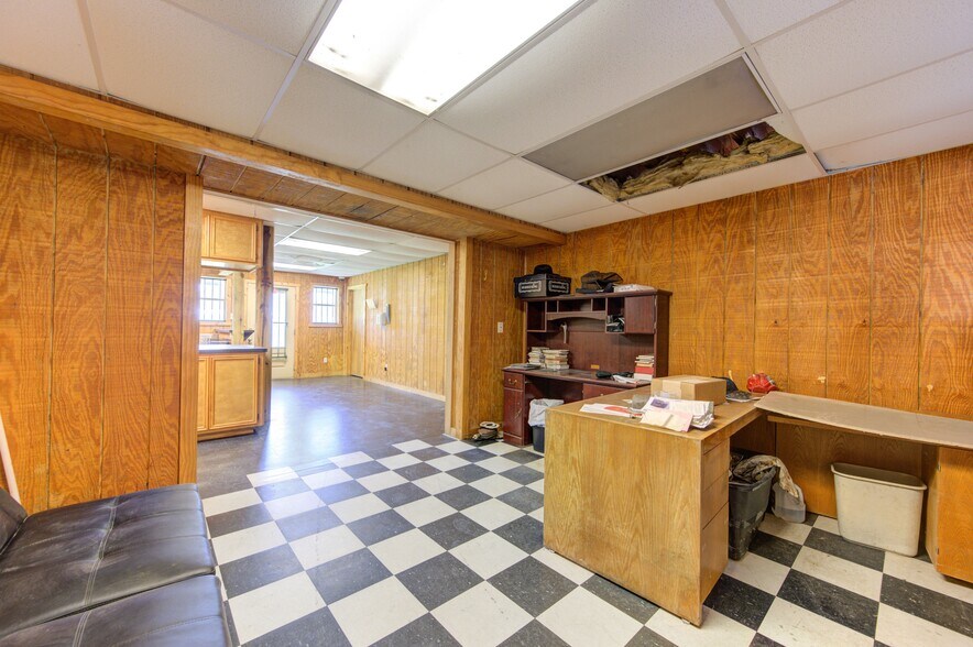 More Photos Of 13500 Bohemian Hall Rd, Crosby Warehouse For Sale
