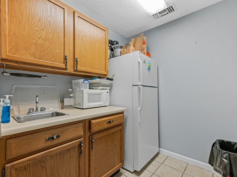More Photos Of 168 S Liberty St, Asheville Office For Lease