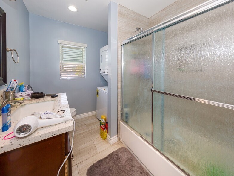 More Photos Of 5941 Willowcrest Ave, North Hollywood Apartments For Sale