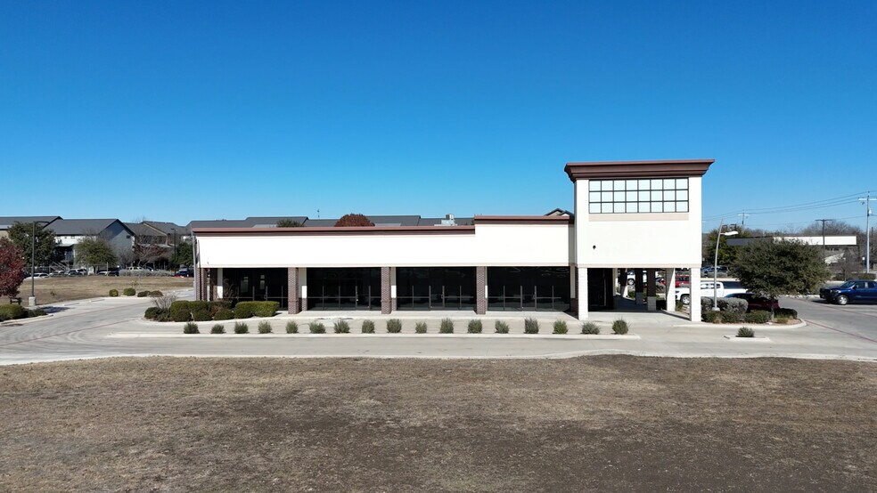 More Photos Of 641 Mill St, San Marcos Restaurant For Lease