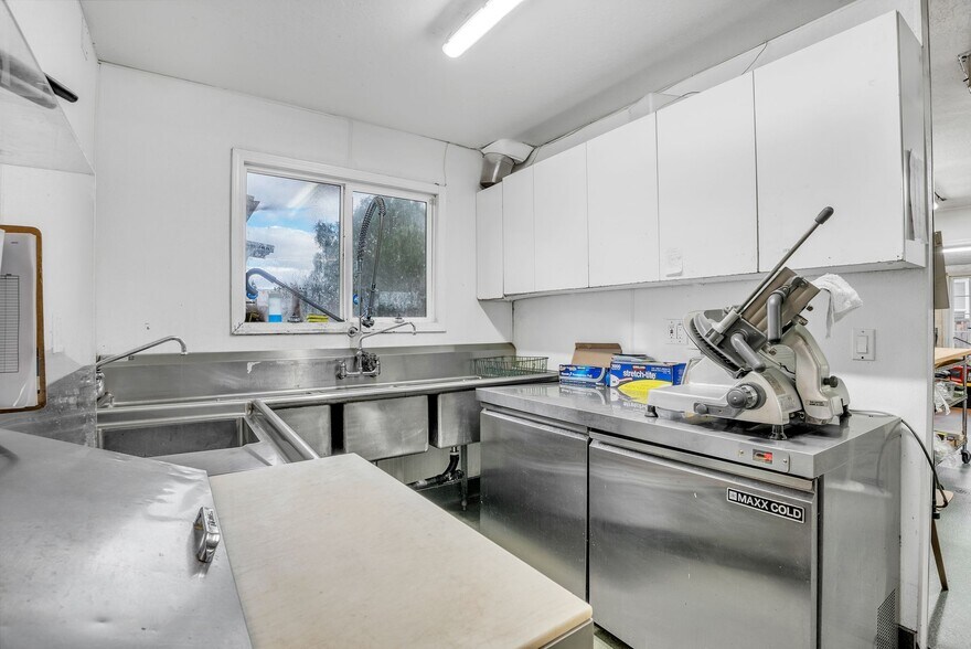 More Photos Of 45 Visitacion Ave, Brisbane Freestanding For Sale