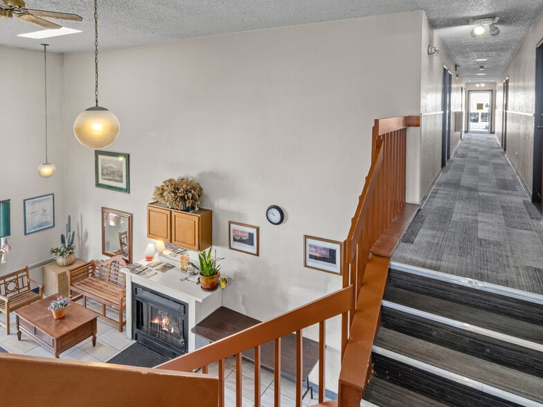 More Photos Of 1805 Westland Rd, Cheyenne Hotel For Sale