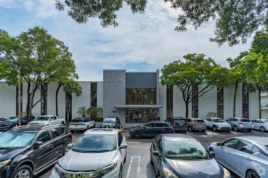 More Photos Of 7855 NW 12th St, Doral Office For Lease