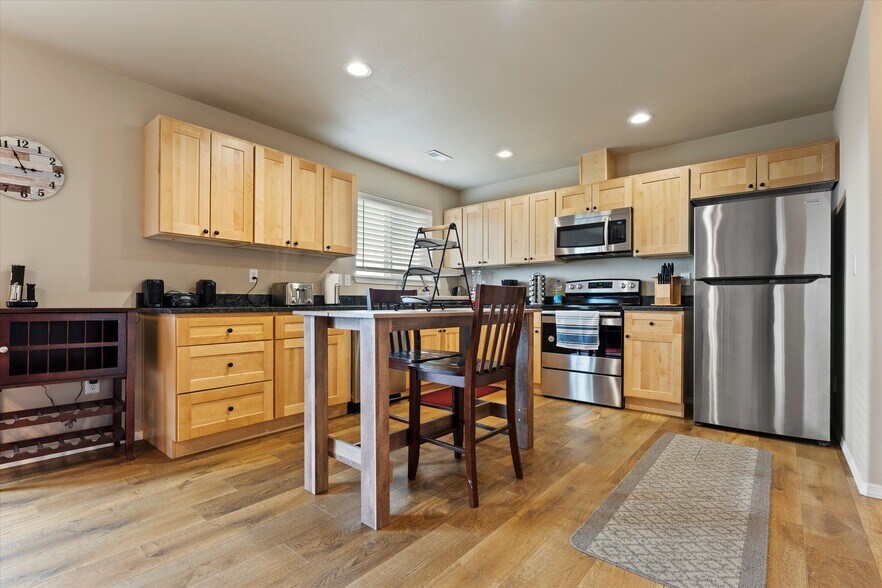 More Photos Of 2729 W Marina Dr, Moses Lake Apartments For Sale
