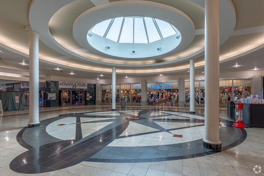 More Photos Of 1401 Route 300, Newburgh Unknown For Lease