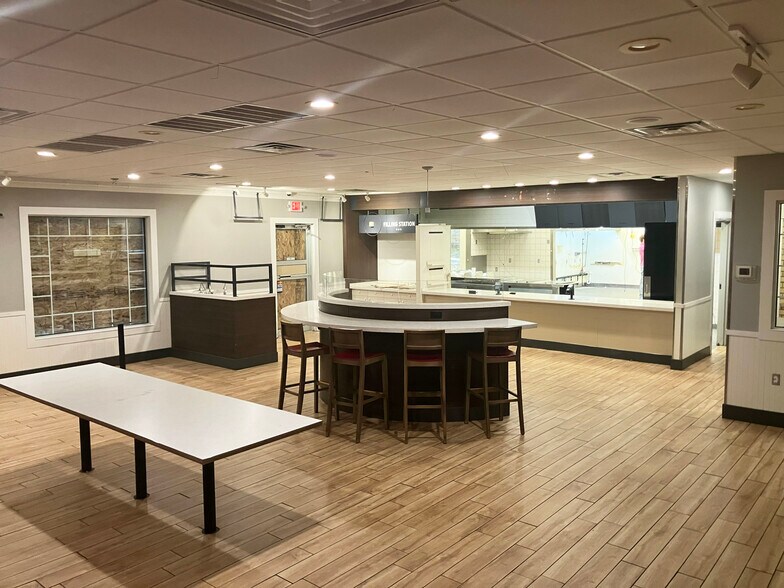 More Photos Of 1317 N Eaton St, Albion Fast Food For Sale