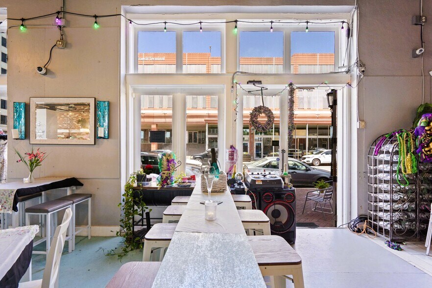 More Photos Of 202 25th St, Galveston Restaurant For Sale