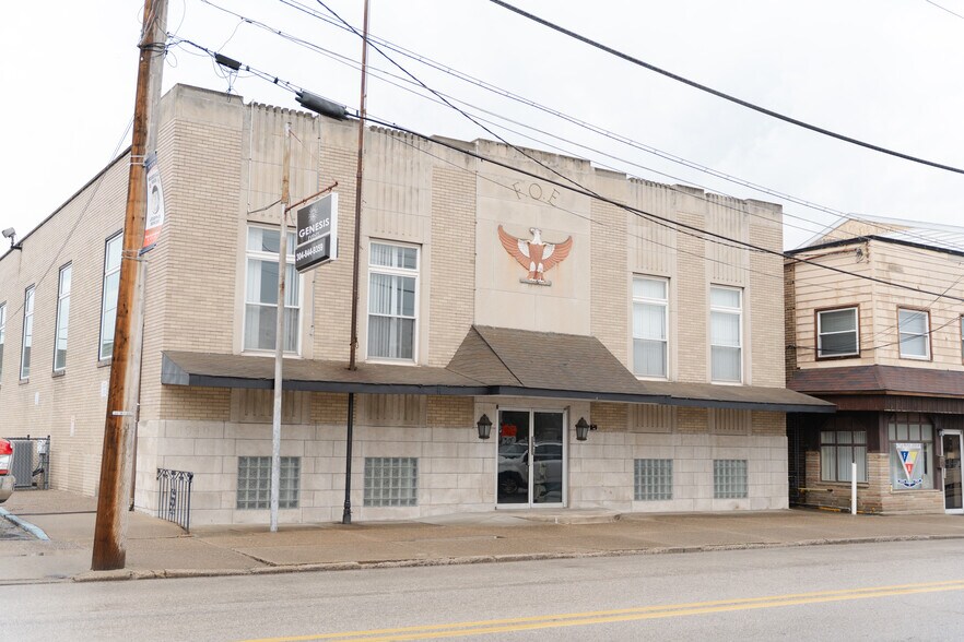 Primary Photo Of 121 Jefferson Ave, Moundsville Showroom For Lease