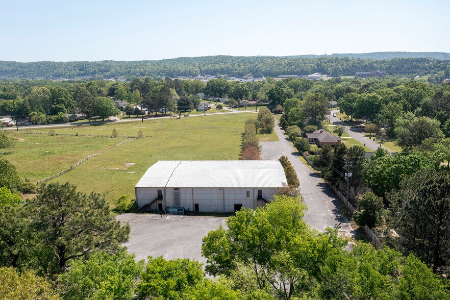 More Photos Of 419 Phillipians Blvd, Pelham Specialty For Sale