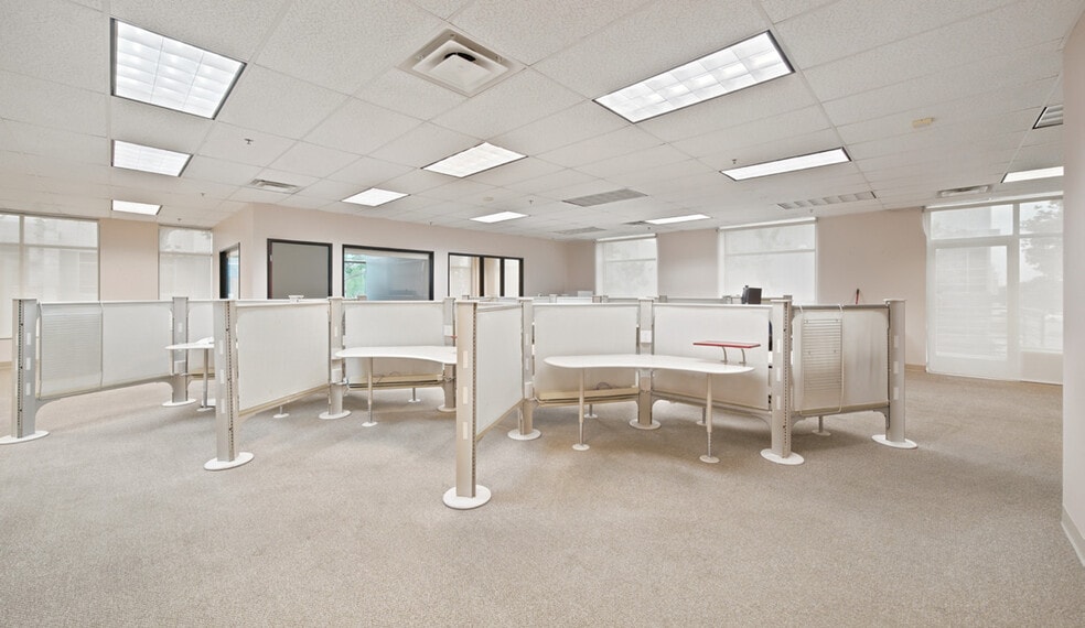 More Photos Of 26246 Enterprise Ct, Lake Forest Office For Sale