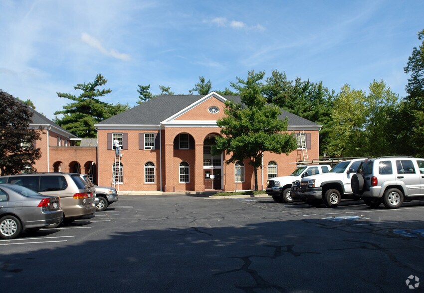 Primary Photo Of 1682 E Gude Dr, Rockville Office For Sale