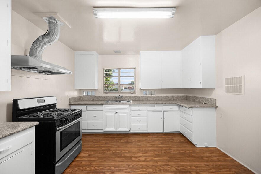 More Photos Of 1721 S 9th St, Alhambra Apartments For Sale