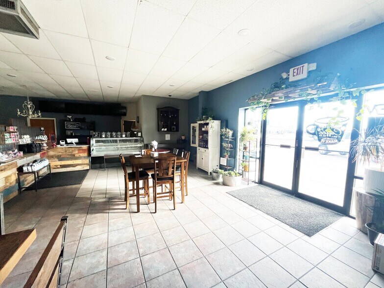 More Photos Of 704 E C St, Valentine Restaurant For Sale
